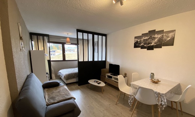 Lamoura Apartment | Apartment in the heart of Les Rousses Station (Skiing and hiking)