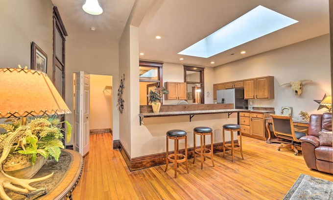 Yankton Apartment | Apartment in the Heart of Yankton - Pets Welcome!