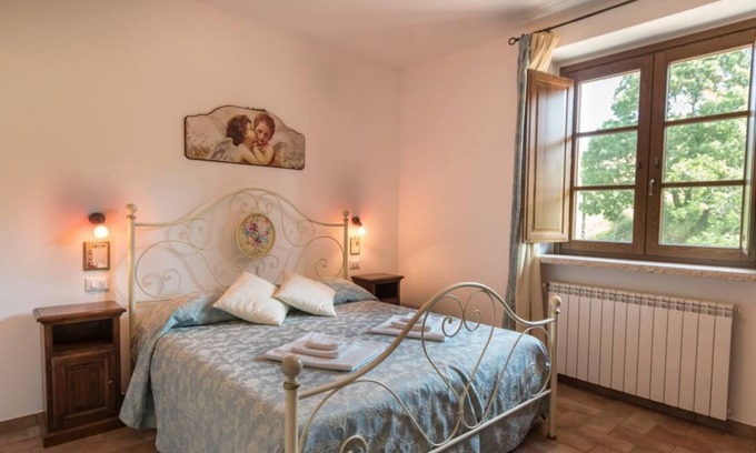 San Presto Apartment | Apartment in the hills of Assisi with panoramic swimming pool