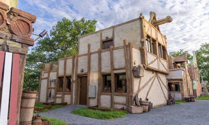 Coswig Apartment | Apartment in the house of the aircraft builder on the bottom left