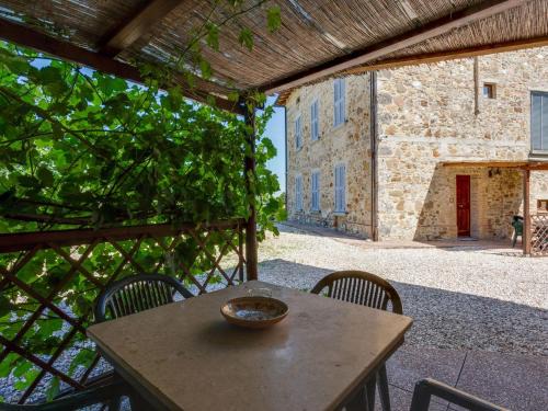 Casole d'Elsa Apartment | Apartment in Tuscany with Pool and Scenic Views
