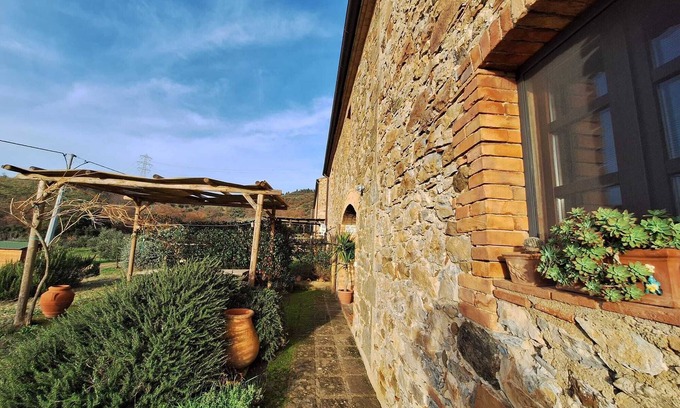 Cinigiano Apartment | Apartment in typical Tuscan farmhouse with pool