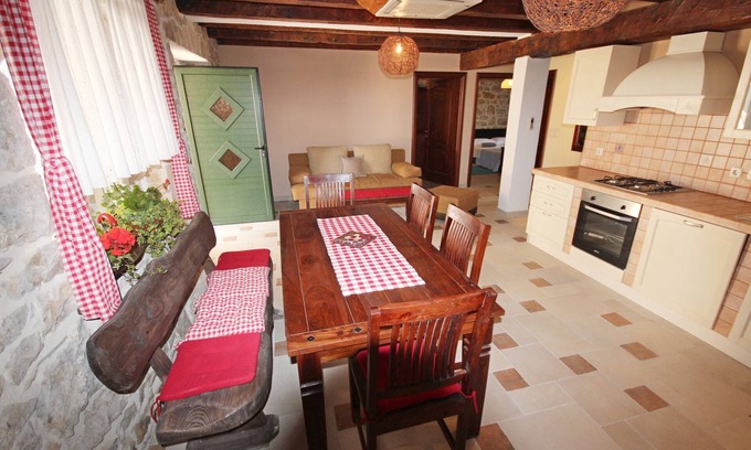 Ljubac Apartment | Apartment in Villa Rustica