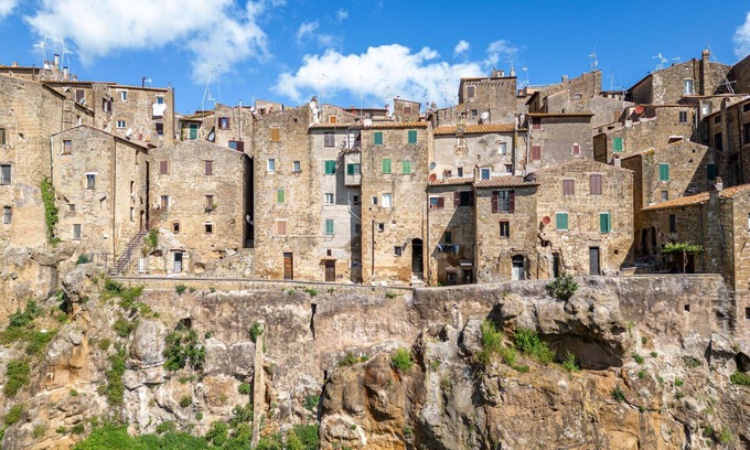 Sorano House | Apartment in villa with A/C, WIFI, hot tub, pool, TV, terrace, pets allowed, panoramic view, parking