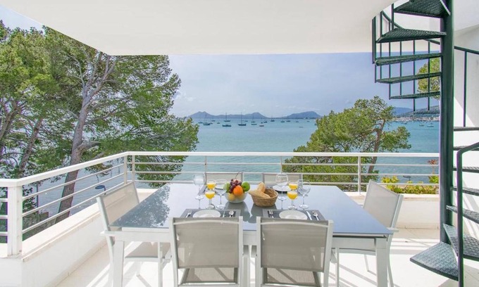 Puerto de Pollensa Apartment | Apartment Isabela 2A 3 habitaciones con ático with Sea View, A/C, Wi-Fi & Terrace