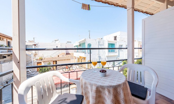 Kavos Apartment | Apartment 'Ismini' with Shared Pool, Wi-Fi and Air Conditioning