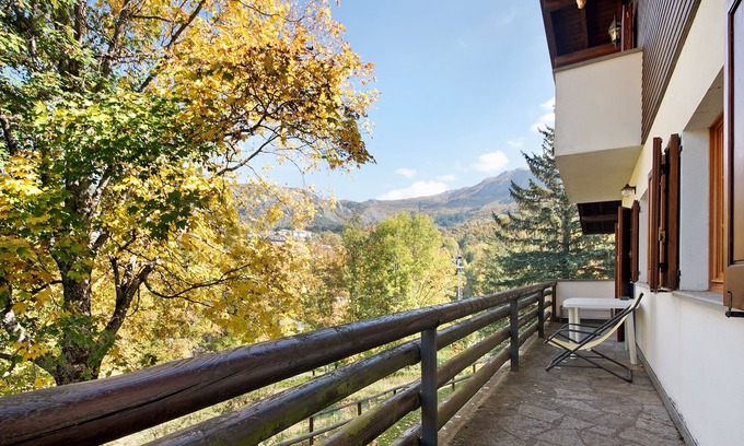 Santo Stefano dʼAveto Apartment | Apartment "Agriturismo La Casa sul Poggio - Maggiorasca" with Private Terrace, Shared Pool