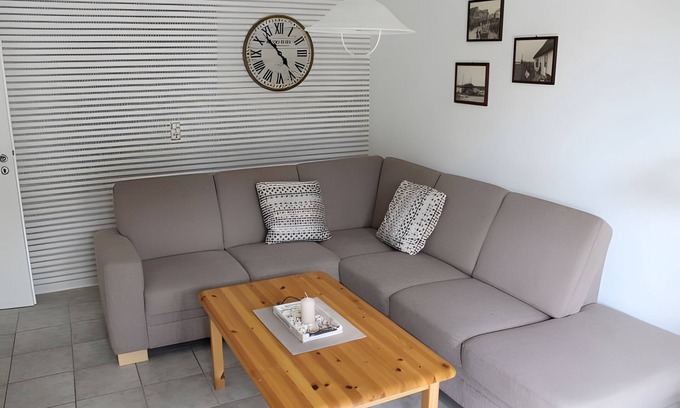 Kronprinzenkoog Apartment | Apartment 'Küstenglück' with Shared Terrace, Private Garden and Wi-Fi