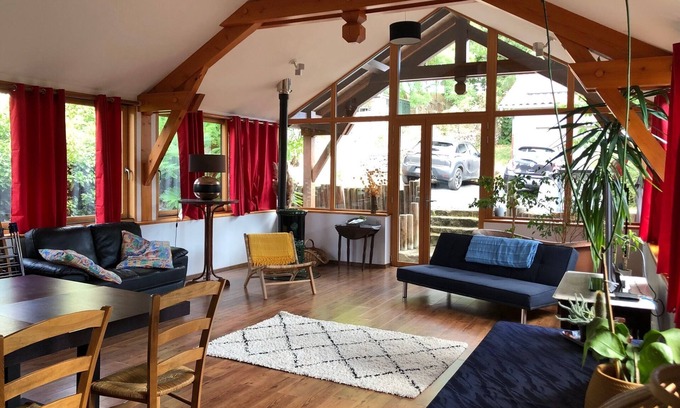 Espaly-Saint-Marcel Apartment | Apartment 'Le Kiosque De Compostelle' with Private Pool, Private Garden and Wi-Fi