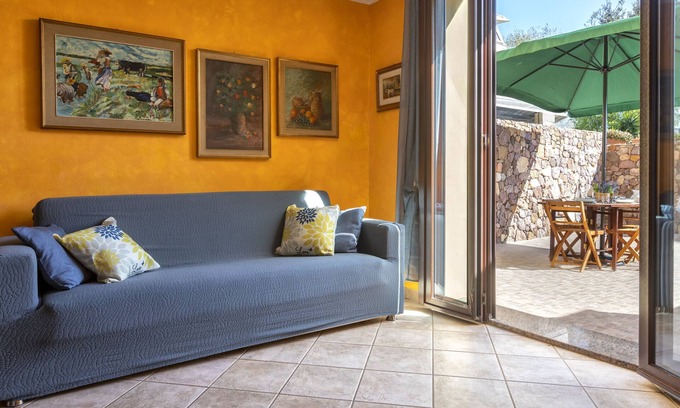 Olmedo Apartment | Apartment "L'Oliveto Fiocca" with Shared Garden & Wi-Fi