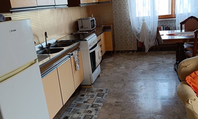 Guardiagrele Apartment | Apartment 'L'Oriente Di Elion' with Sea View, Balcony and Air Conditioning