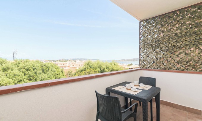 Palau Apartment | Apartment 'La Gioia' with Sea View, Wi-Fi and Air Conditioning