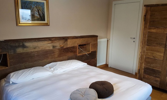 Pont Suaz Apartment | Apartment 'La Vigne De Papagran App2' with Mountain View, Shared Garden and Wi-Fi
