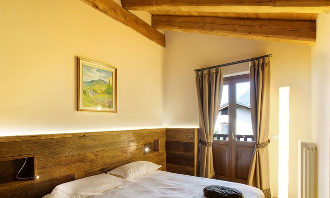 Pont Suaz Apartment | Apartment 'La Vigne De Papagran App5' with Mountain View, Shared Garden and Wi-Fi