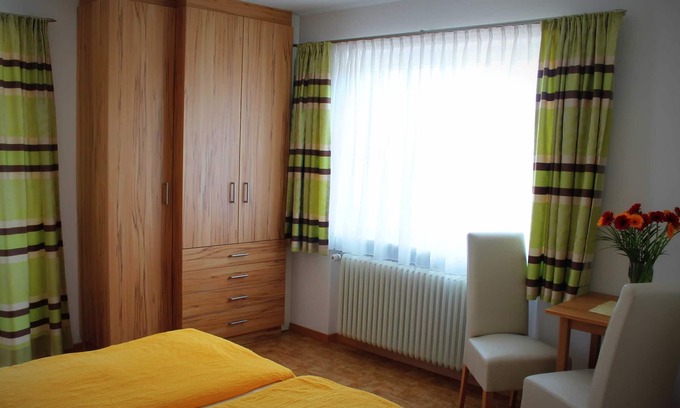 Tiefgraben Apartment | Apartment lake view. 1 Stock - Pension Winter Am Irrsee 4 Edelweiss