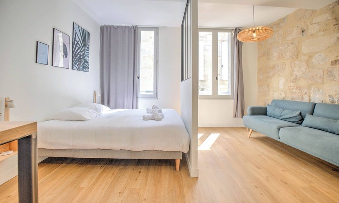 Perigueux Apartment | Apartment 'Le Cosy' with Wi-Fi and Air Conditioning