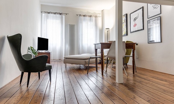 Pistoia Apartment | Apartment 'Le Etrusche stylish Flat In Pistoia' with Wi-Fi and Air Conditioning