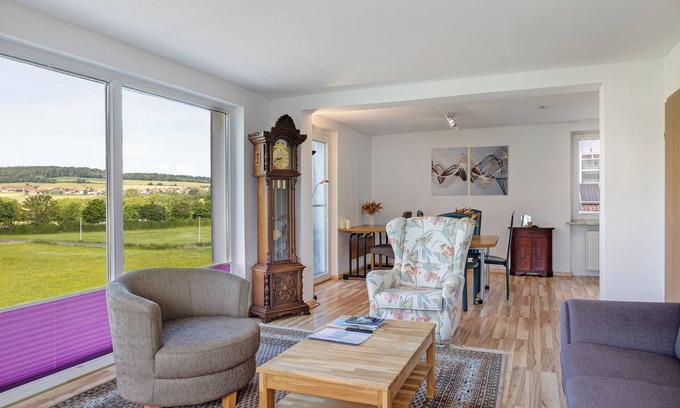 Reinhardshausen Apartment | Apartment 'Lerchenweg' with Wi-Fi