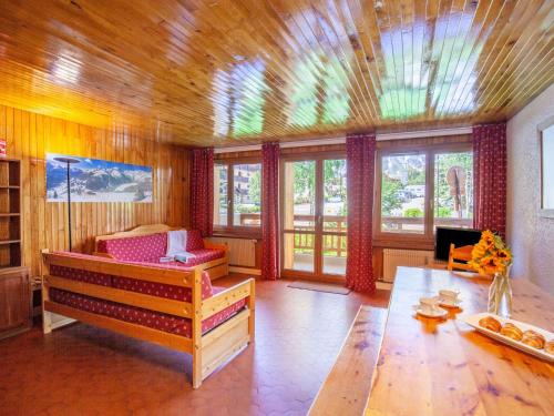 Les Almes Apartment | Apartment Les Grandes Balmes I et II - Le Lac-10 by Interhome