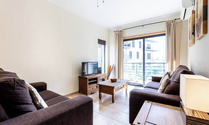Armacao de Pera Apartment | Apartment Lesley - great location!