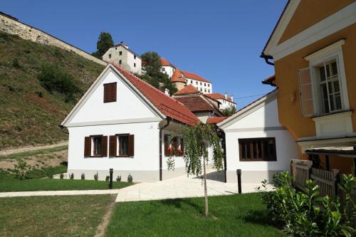 Ptuj Apartment | Apartment Little house