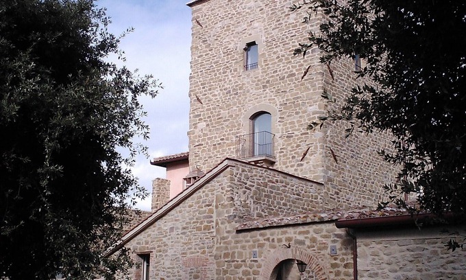 San Feliciano Other | Apartment located within the Baglioni-Pompili Rocca of the fourteenth century.