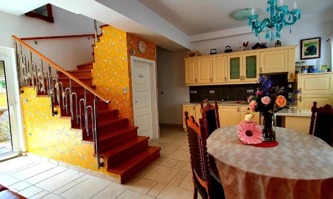 Ptuj Apartment | Apartment Luna