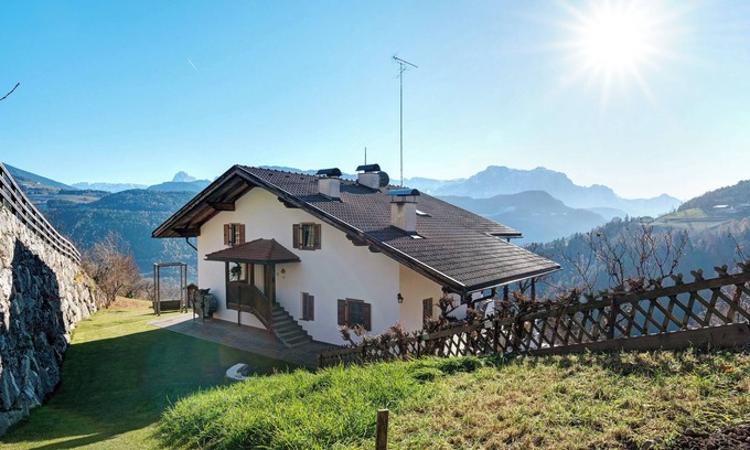 Albions Apartment | Apartment 'Malsethhof' with Mountain View, Private Terrace and Wi-Fi