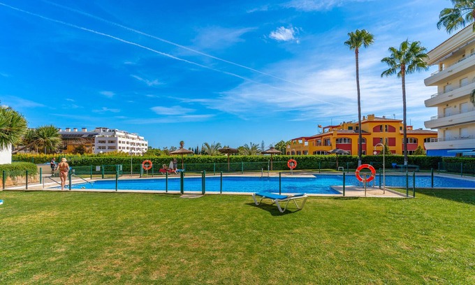 Golden Mile Apartment | Apartment 'Marbella Ático las Vistas De Laia' with Sea View, Wi-Fi and Air Conditioning