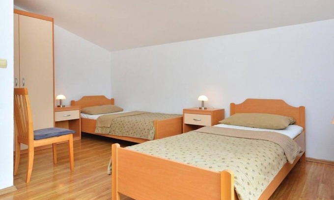 Trilj Apartment | Apartment Marija - rooms with pool: R3(2) - Trilj, Riviera Split, Croatia