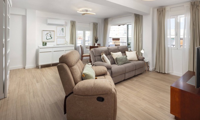 Torre del Mar Apartment | Apartment 'Marineros Sureste A111' with Sea View, Wi-Fi and Air Conditioning