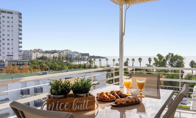Salou Apartment | Apartment 'Mas' with Sea View, Wi-Fi and Air Conditioning