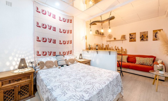 Burriana Apartment | Apartment "Masai Mara" with Wi-Fi and Air Conditioning
