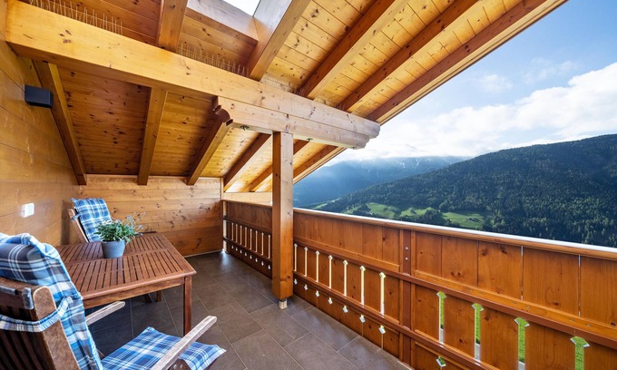 Ultimo Apartment | Apartment 'Matscherhof Helena' with Mountain View, Shared Garden and balcony