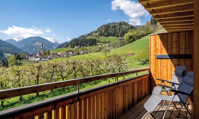San Pancrazio Apartment | Apartment 'Mayrhof in the Cherry Garden' with Mountain View & Balcony