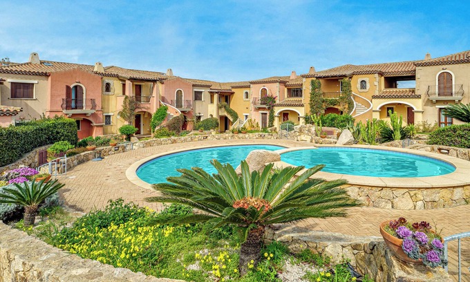 Golfo Aranci Apartment | Apartment 'Mazzini' with Sea View, Wi-Fi and Air Conditioning