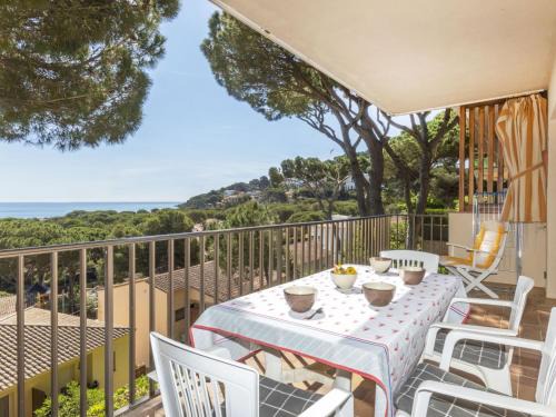 Pals Apartment | Apartment Melis II M5 Playa de Pals by Interhome
