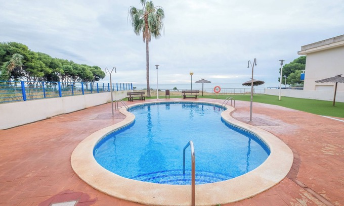 Alcanar Apartment | Apartment "Merida" with Shared Pool, Terrace and Wi-Fi