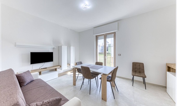 Ugento Apartment | Apartment "Messapica Rooms" close to City Centre with Balcony & Wi-Fi