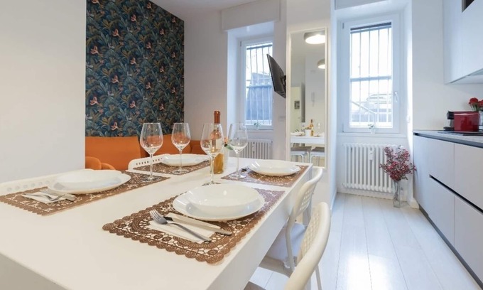 Binda Apartment | Apartment 'Metro-navigli-universita' with Shared Garden, Wi-Fi and Air Conditioning