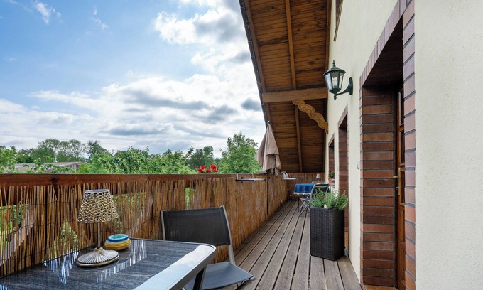 Schmogrow Apartment | Apartment 'Mohnblüte' with Shared Garden, Balcony and Wi-Fi