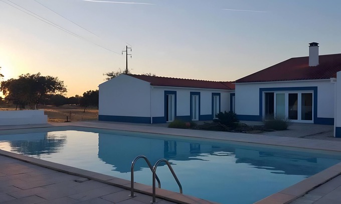 Arraiolos Apartment | Apartment 'Monte Azul, Um Oásis No Alentejo' with Private Pool, Wi-Fi and Air Conditioning