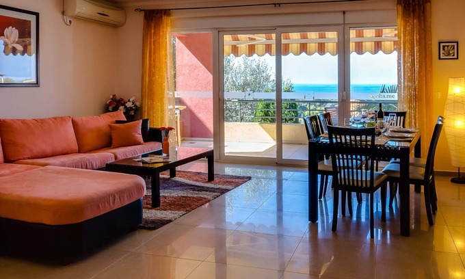 Utjeha Apartment | Apartment MONTENEGRO incl. WiFi ✓ SAT-TV ✓ Climate ✓ Panoramic sea view ✓ Parking
