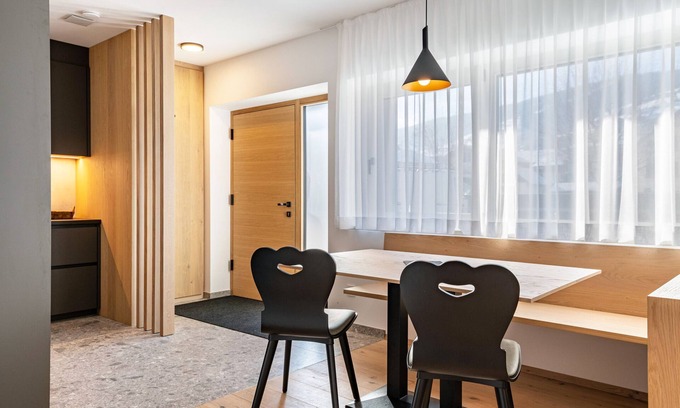 Valdaora di Mezzo Apartment | Apartment 'Mountain Meadows Apt 1' with Mountain View, Private Terrace and Wi-Fi