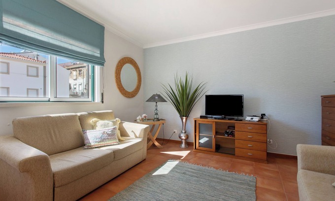 Nazare Apartment | Apartment 'Nazaré Mar 2' with Balcony and Wi-Fi