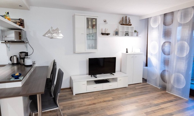 Region Hannover District Apartment | Apartment 'Neptun' with Sea View, Balcony and Wi-Fi