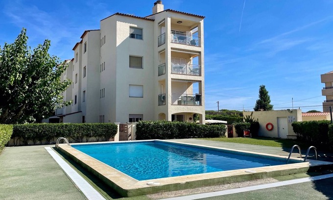 Els Griells Apartment | Apartment near Els Griells Beach with Pool