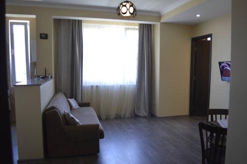 Old Boulevard Apartment | Apartment Near Park 36