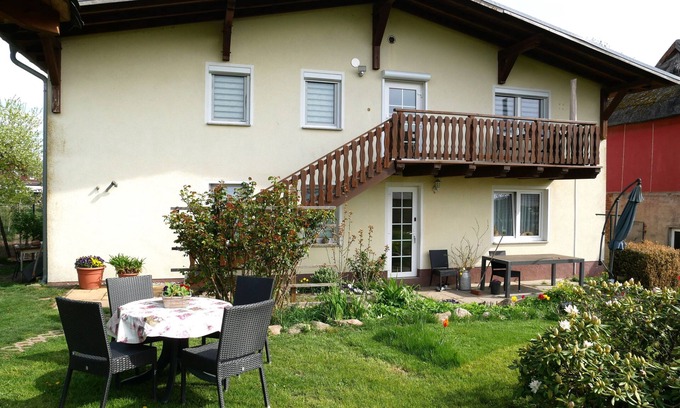 Krummin Apartment | Apartment Neeberg in a quiet location with barbecue and garden - vacation apartment