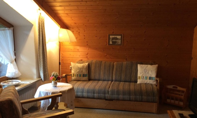Ettenhausen Apartment | Apartment no. 6 Spitsbergen, up to 4 people. 49 sqm, 1 separate bedroom